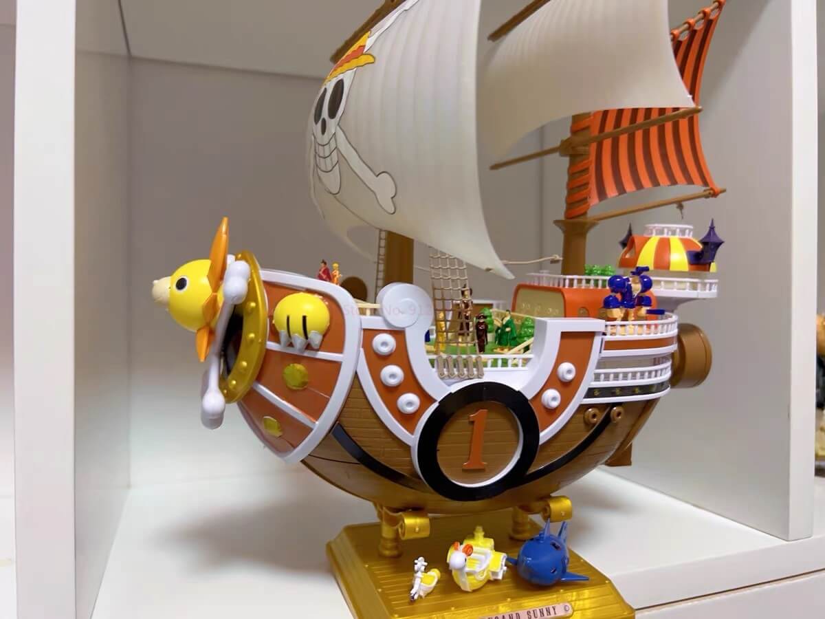 Thousand Sunny Figure (28cm/11.02 inches)